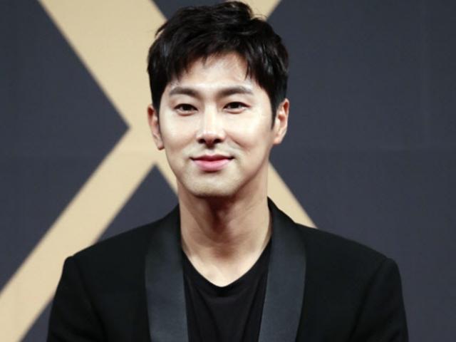 유노<strong>윤호</strong> "영업 제한 시간 지키지 못한 것 부끄러워…의료진께 죄송"