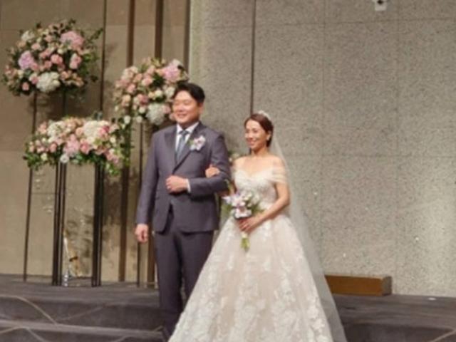 <strong>양준혁</strong>, 반 백살에 맞은 신혼 “드디어 유부남이 됐습니다”