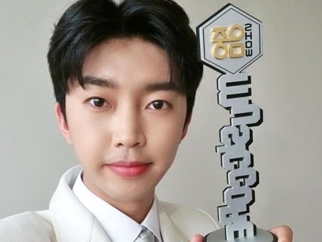 "역사다, 역사"..임영웅, '<strong>음악</strong>중심' 1위로 다시 쓴 트로트 신화