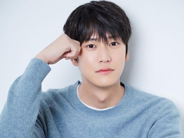 '달이뜨는강' 나인우, 1-6회 재촬영→'학폭 인정' <strong>지수</strong> 완벽히 지웠다