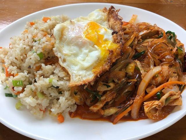 탱글한 면과 고슬한 밥, <strong>중식</strong> 잡채밥 맛집 5곳
