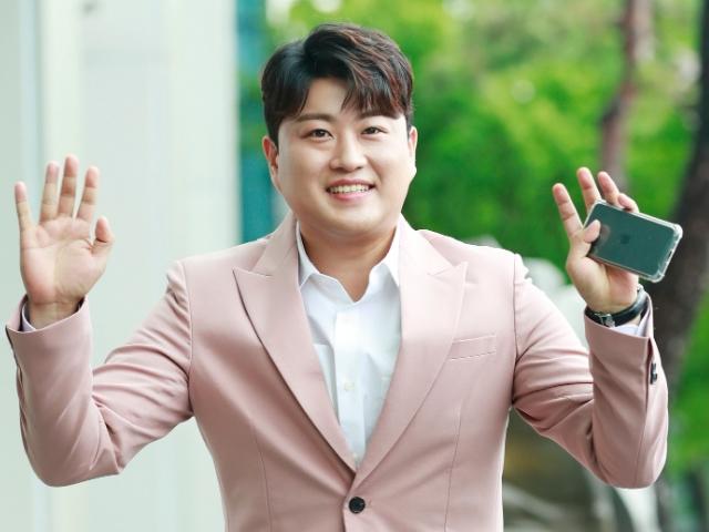 '<strong>사회복무요원</strong> 근무 중' 김호중, 오늘 훈련소 입소