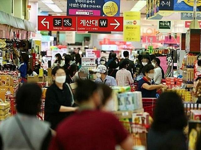 결사반대하던 대형마트 사라지자 주변 전통시장에 벌어진 충격적인 변화