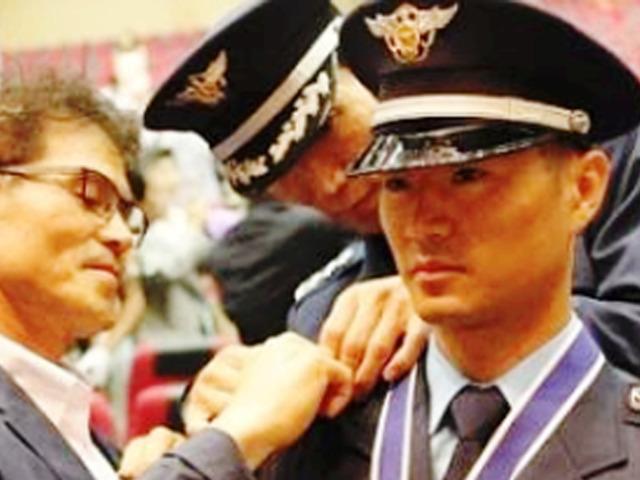“꿀보직이죠” 변호사들만 간다는 법무관이 받는 월급 금액