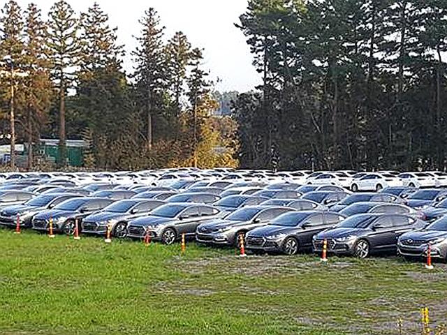 세금이 펑펑 “제주도 한복판에 <strong>BMW</strong> 수백 대 버려져 있습니다”