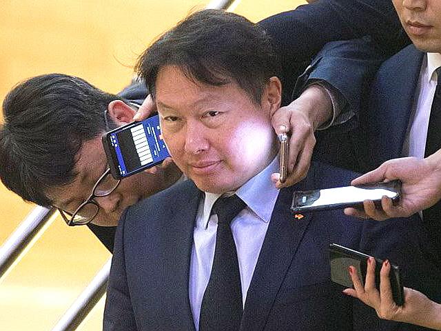 “요거트 뚜껑 핥아 드시나요” 질문에 SK 최태원 회장이 내놓은 대답