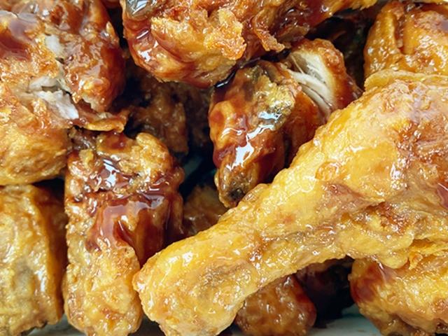 출시하자마자 준비 수량 15,000개 완판 행진 시킨 <strong>교촌</strong> 신상