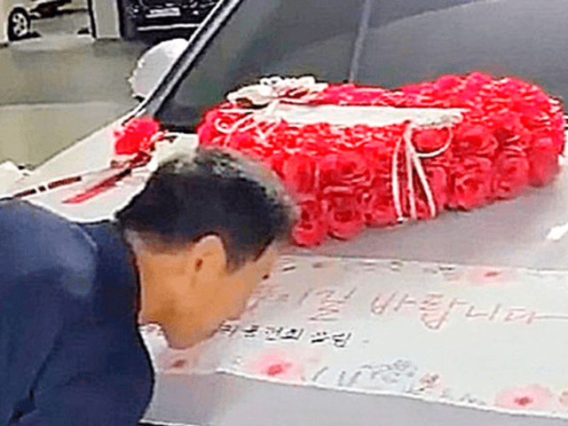 남편 몰래 시아버지께 자동차 선물한 여자 연예인 “사드린 이유는…”