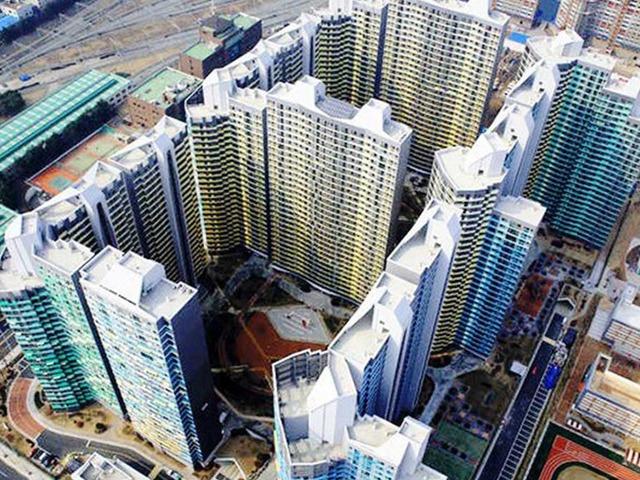 물량 너무 많아 ‘계약금 10%’만 내면 <strong>신축</strong><strong>아파트</strong> 살 수 있다는 지역