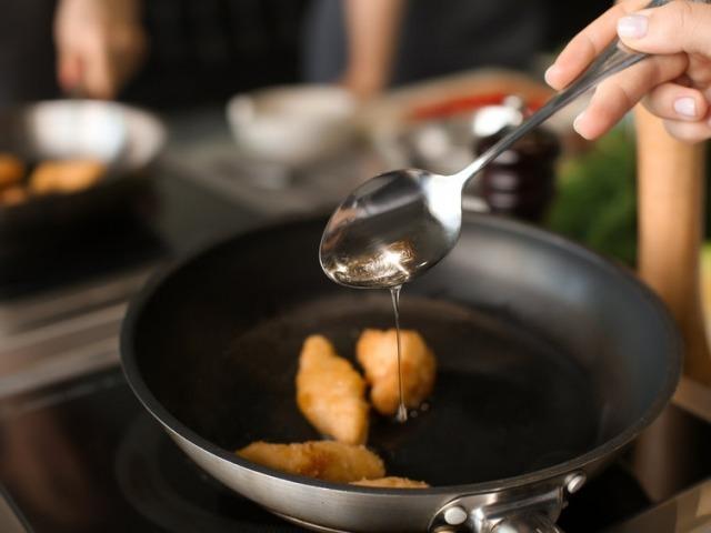 코팅 프라이팬, 안전하게 사용하려면…