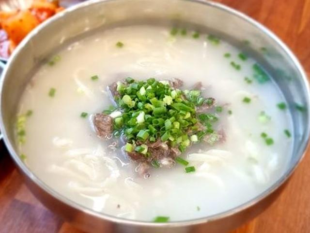 한우 만두·꼬리 곰국시…인천 청라 ‘두계면옥’