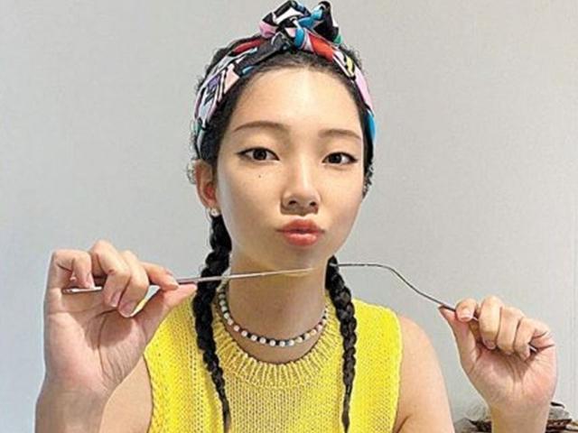 팔로어만 9만8000명… <strong>패션</strong> <strong>아이콘</strong>된 ‘가상모델’