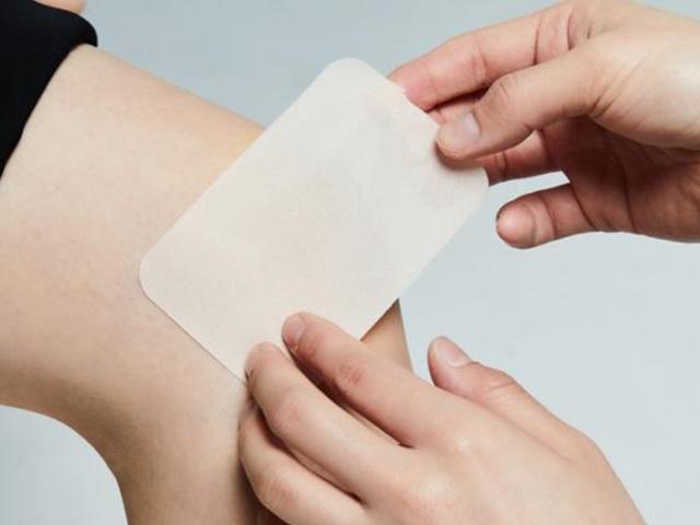 국민 통증 케어 '파스', 다 같지 않아요… 올바른 사용법은?