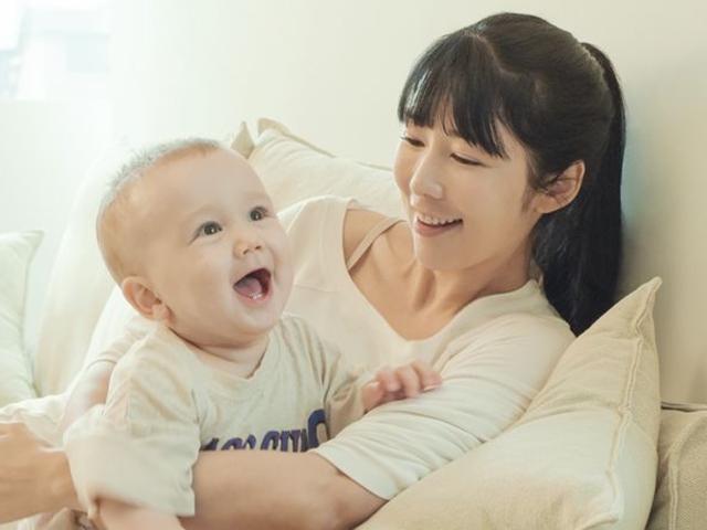 사유리 “욕먹고 오래 사는 것도 괜찮아, 아기가 하늘 보며 웃을 때 행복”