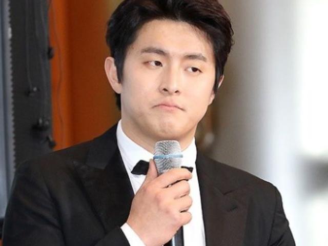 기안84, 과감한 <strong>상반신</strong> <strong>노출</strong>..치명적 복근+수트핏 확 달라진 비주얼 깜짝