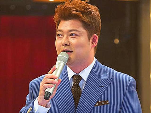 <strong>아나운서</strong> 그만뒀지만… 애인에게 카드까지 준 전현무의 재산 수준