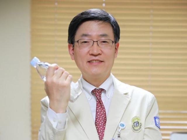 “치매, 막을 수 없는 병 아냐…매일 ‘이것’ 하면 40% 이상 예방”