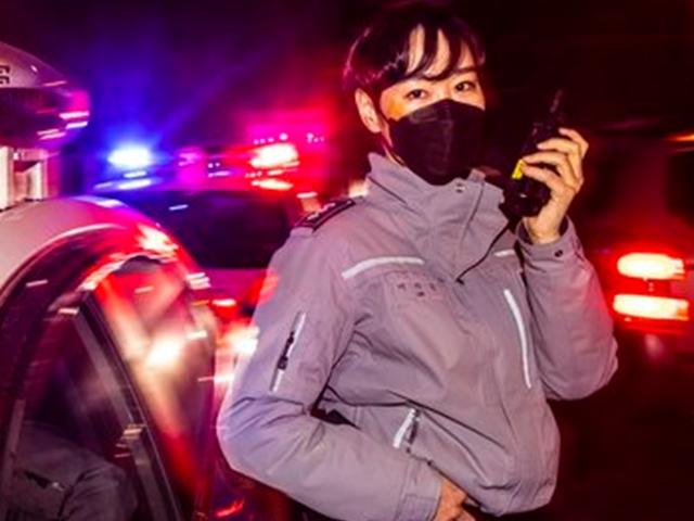 청장이 말려도 지구대 남은 여경…끝내 '무궁화 4개' 달았다