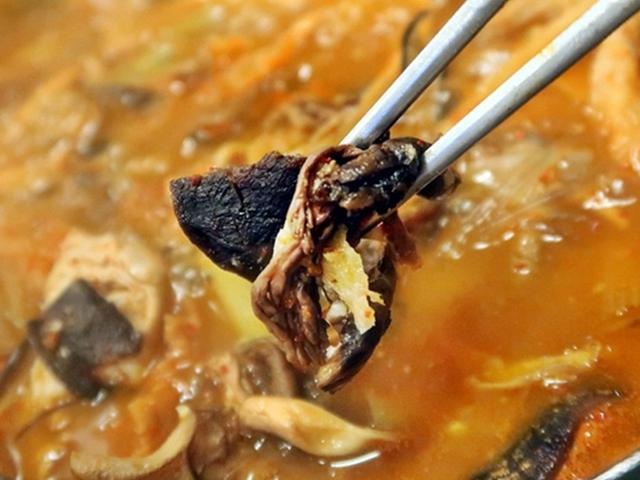 먹물 리소토·검은 콩국… 호랑이처럼 힘 불끈!