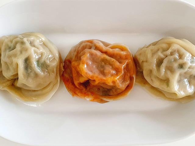 할머니가 직접 빚어주시던 만두 완벽 재현했다는 손만두