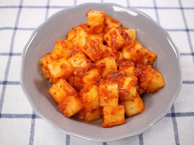 10분이면 충분한 초간단 <strong>깍두기</strong> <strong>레시피</strong>