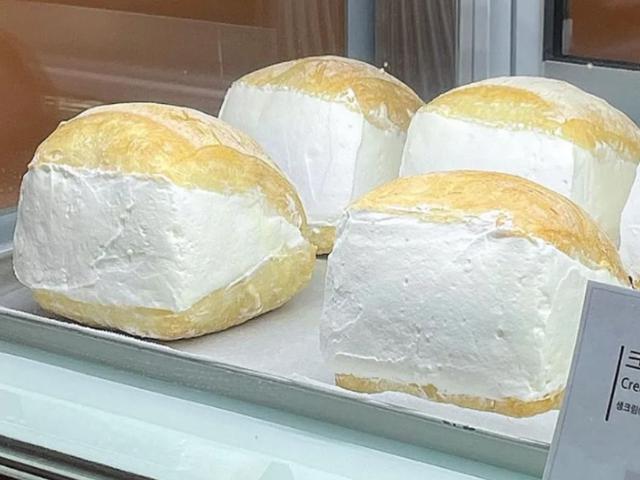 빵순이들 주목해야 할 크림이 가득 들은 크림빵 <strong>맛집</strong> 5곳