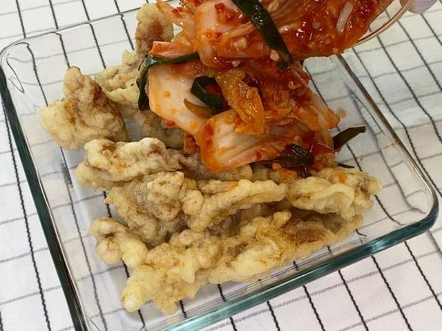 <strong>탕수육</strong>이 남았을 땐 김치를 부어보세요!
