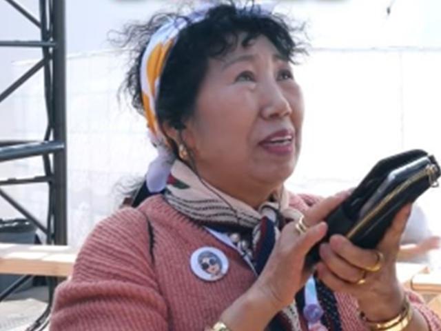 “그동안 감사했어요”…박막례 할머니 유튜브, 줄잇는 구독취소 왜?