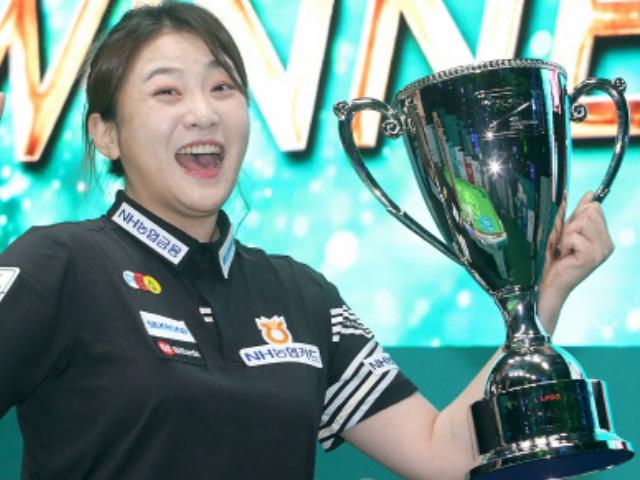 <strong>김민아</strong>, 13전14기 LPBA투어 정상 찍었다