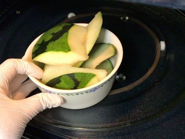 딱 한번만 써보면 절대 못버리는 수박껍질!