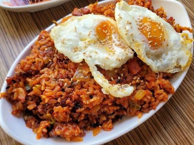 한국인이라면 좋아할 김치볶음밥 <strong>맛집</strong> BEST 3