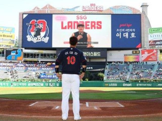 은퇴 시즌 정상에서 '전설'로 떠나는 푸홀스와 <strong>이대호</strong>