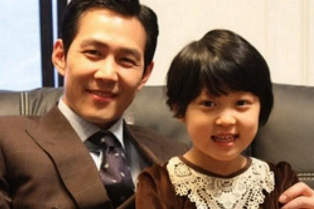 12년 전 ‘하녀’에서 <strong>이정재</strong> 딸로 등장했던 아역 배우의 최근 모습