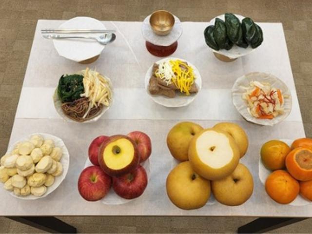 "추석때 전 부치지 마라, 예의 아니다" 차례상 뼈때린 성균관