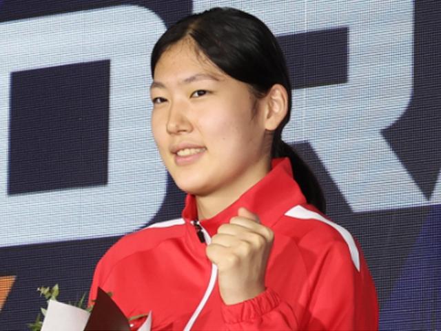 '코리안 드림' 이룬 어르헝, 가장 먼저 떠오른 사람들