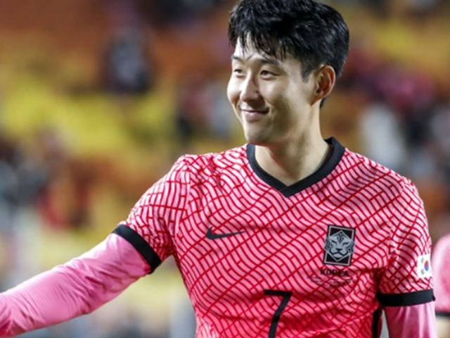 손흥민 때리고, 이강인 뿌리고, <strong>김민재</strong> 잠그고