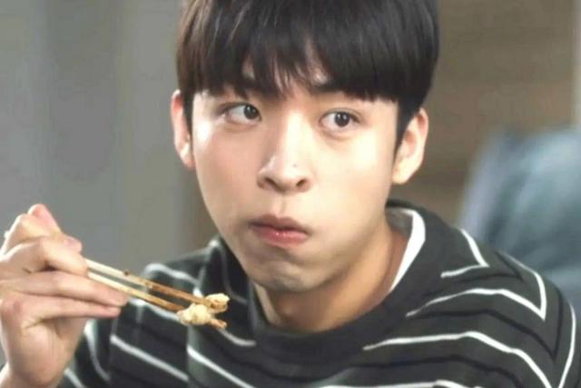 신동엽·서장훈도 놀라…8년째 동거 중이라 깜짝 발표한 ‘우영우’ 배우