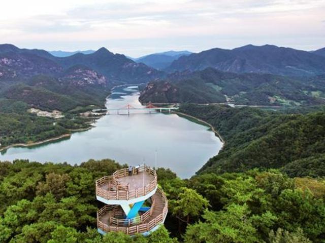 <strong>옥순봉</strong>·청풍호·금수산… 볼수록 장대한 ‘내륙의 바다’