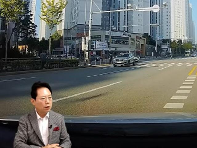 (영상)8차선 도로서 역주행한 할머니…"왜 그러셨어요"