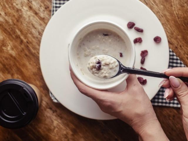 아침에 좋은 ‘커피와 오트 조합’