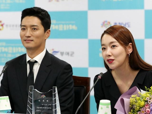 "배우 때려치고 은퇴?" 재벌 2세 인교진, 아버지 회사 물려받나