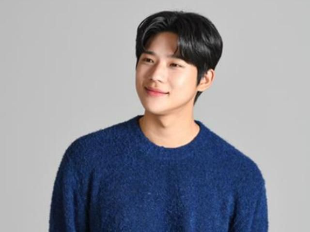 100여 번 떨어져도 '꺾이지 않는 마음'... 김혜수 '우산' 된 청년의 반전