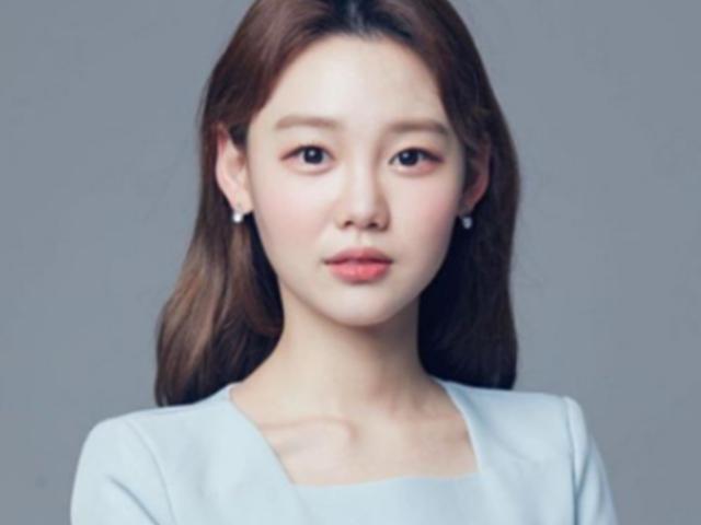 ‘<strong>SBS</strong> 역대 최연소 <strong>아나운서</strong>’ 논란 딛고 공개한 최근 근황은?