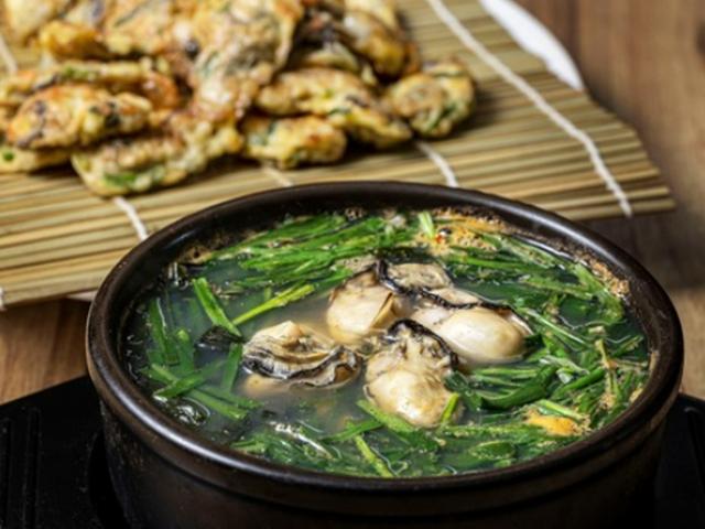 뽀얗고 통통한 굴이 품었네… 달고 시원한 겨울바다의 맛