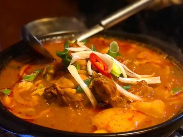 한국인이라면 모두 좋아하는 얼큰한 닭볶음탕 <strong>맛집</strong> 5곳