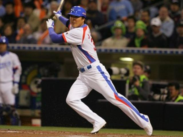 WBC 하면 떠오르는 그이름… 국민우익수 이진영
