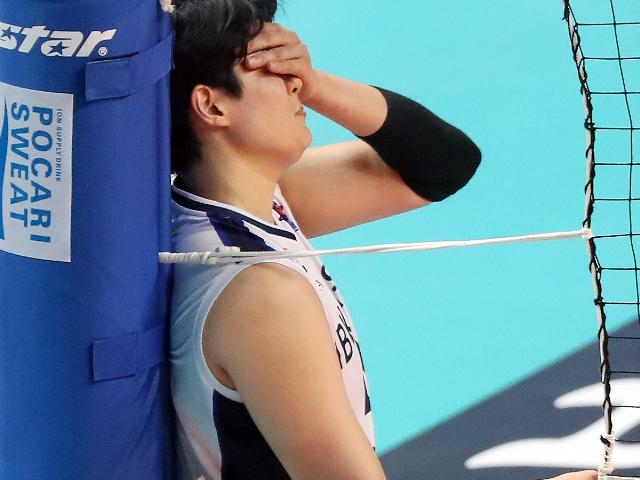 결국 수술대 오른 기업은행 <strong>김희진</strong>…FA 코앞에 두고 최악의 결말