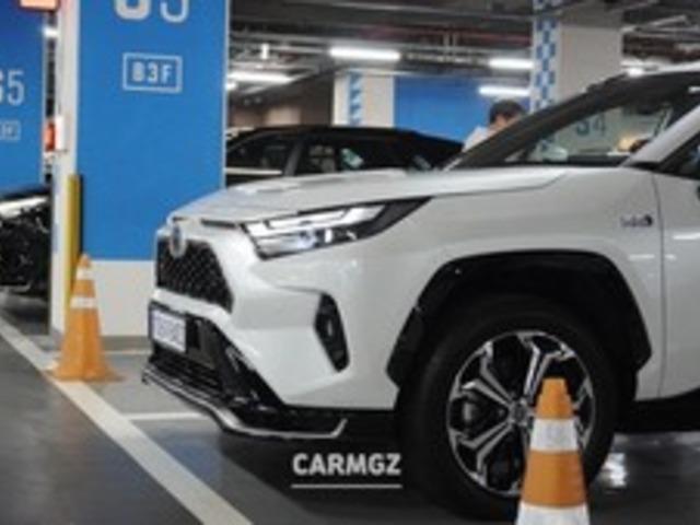 합리적인 가격으로 <strong>전기차</strong>도 내연기관도 갖고 싶다면, 토요타 RAV4 PHEV