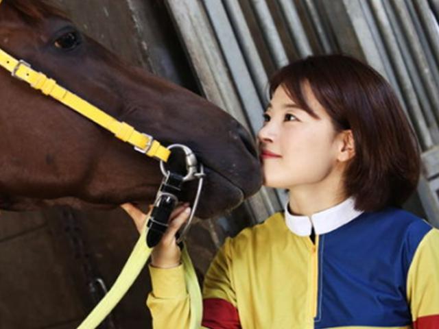 100년 한국경마.. '女기수' 김혜선, 역사 새롭게 한 비결은?