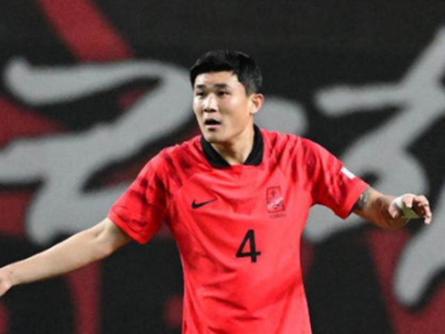 "죽어라 뛰었지만 부담<strong>감</strong>-실망<strong>감</strong>↑" 김민재, 국가대표 무게 견디는 중이다